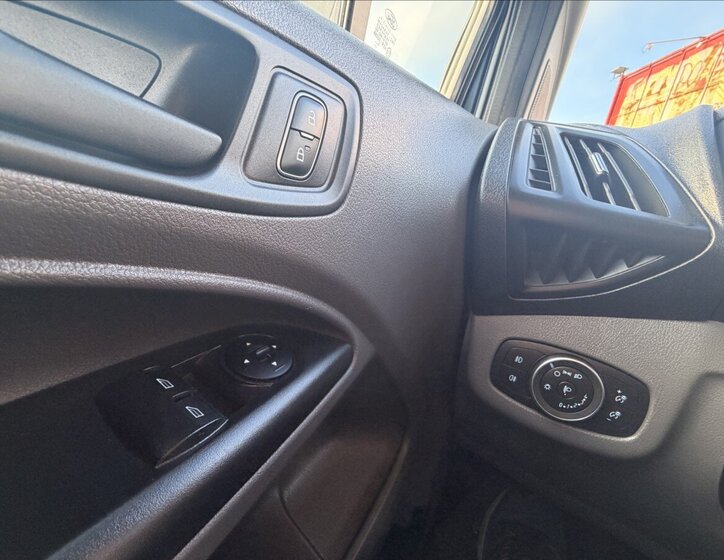 Ford Transit Connect Pick-up 1,5 l 73 kw