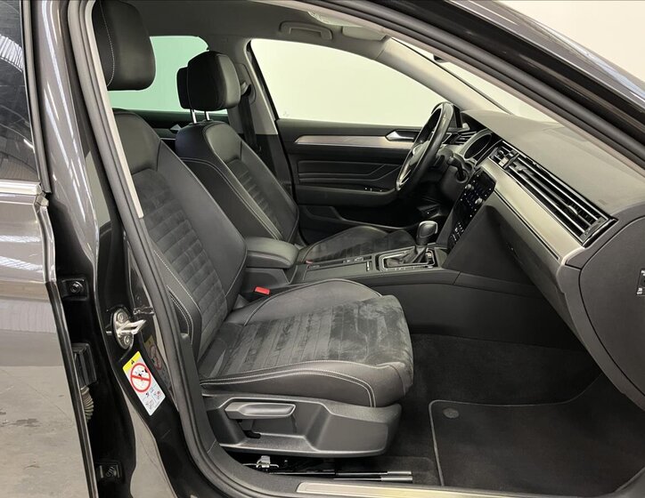 Volkswagen Passat Sedan / Limuzína 1,5 l 110 kw