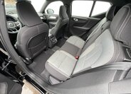Volvo XC40 SUV / Terénní 2,0 l 145 kw