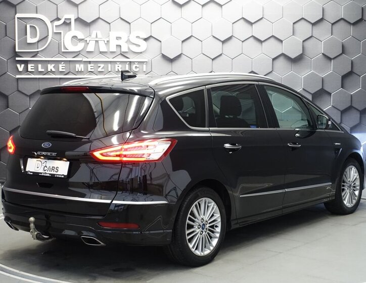 Ford S-MAX 5