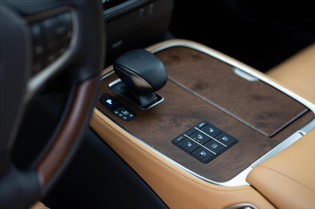 Lexus LS 500h Sedan / Limuzína 3,5 l 264 kw