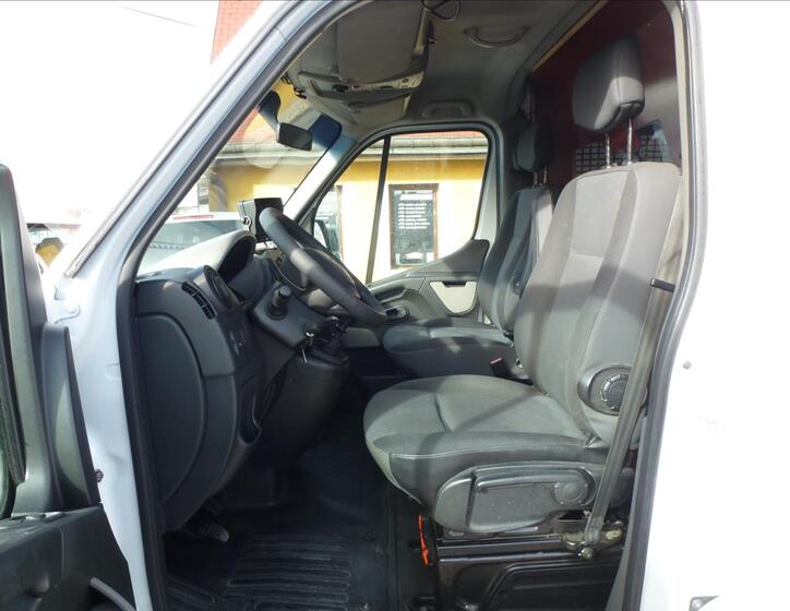 Renault Master 17