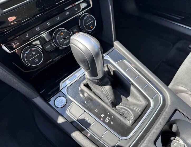 Volkswagen Passat Kombi 2,0 l 110 kw