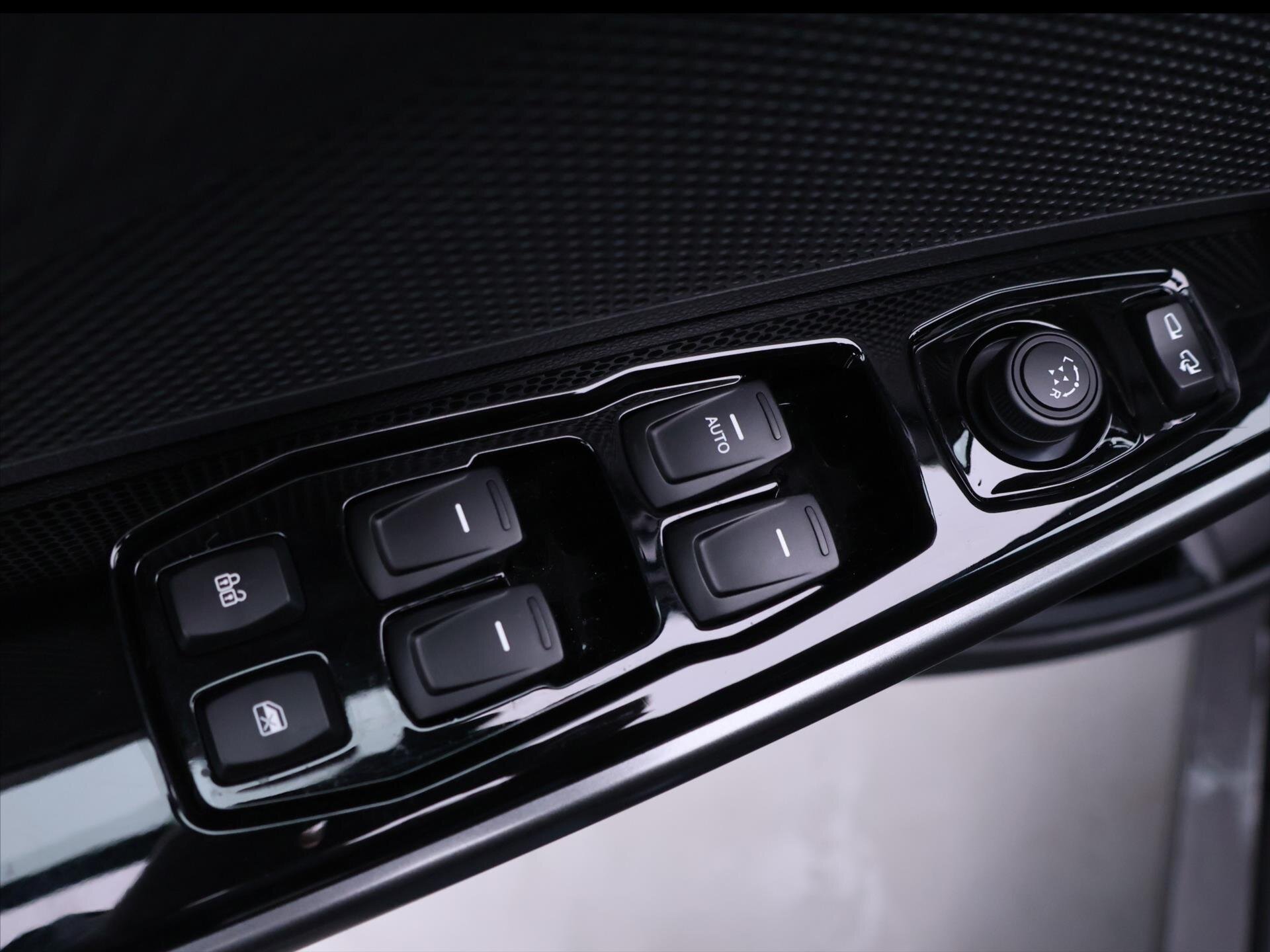 SsangYong Tivoli SUV / Terénní 1,5 l 120 kw