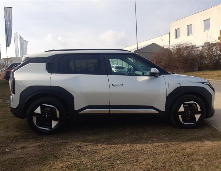 KIA EV3 SUV / Terénní 0,0 150 kw