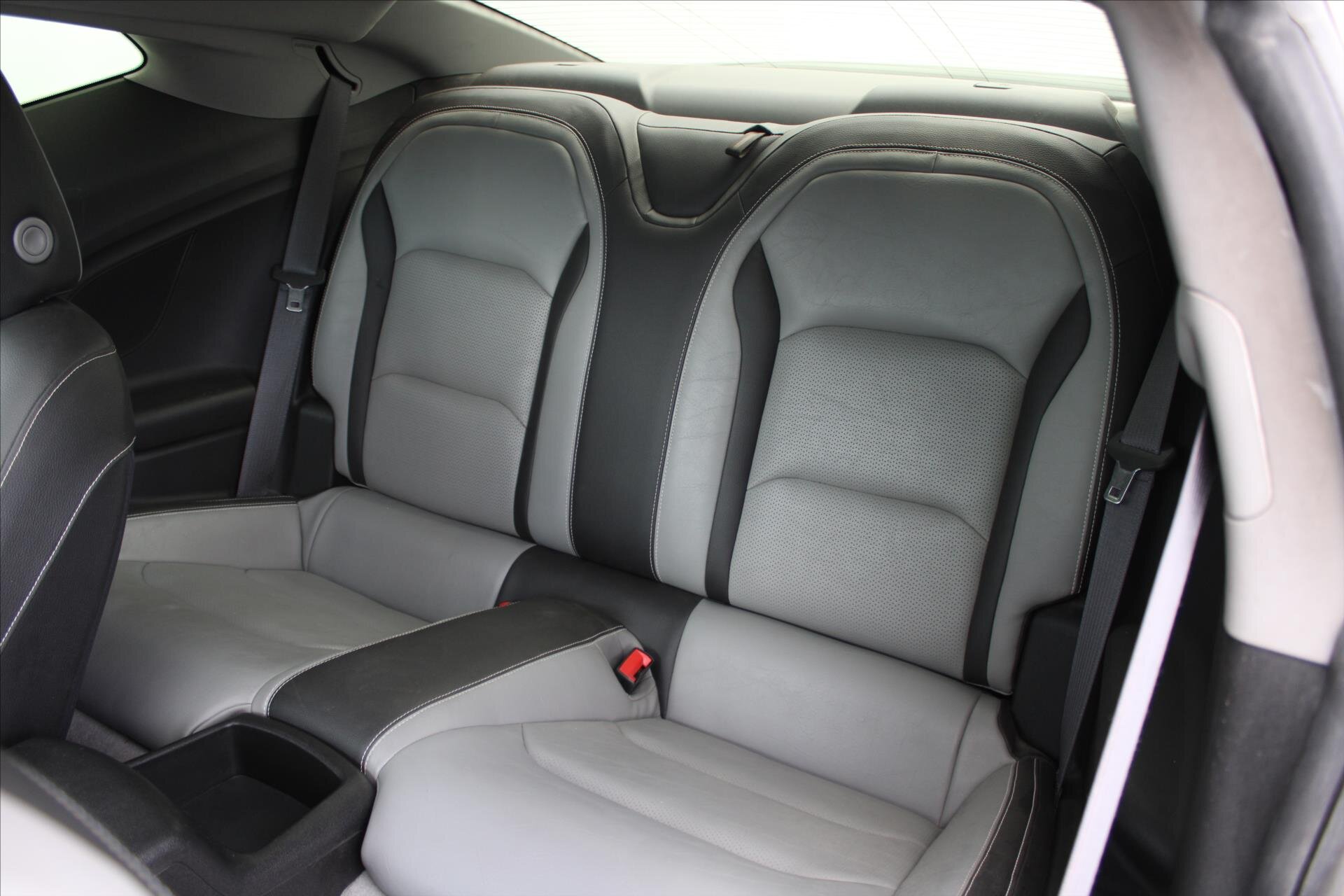 Chevrolet Camaro Kupé 6,2 l 339 kw