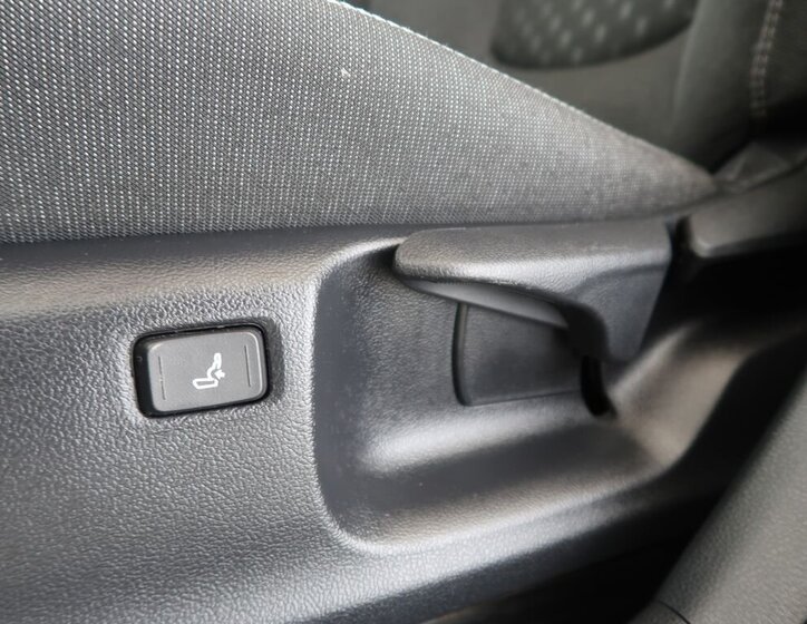 Toyota Corolla Sedan / Limuzína 1,8 l 72 kw