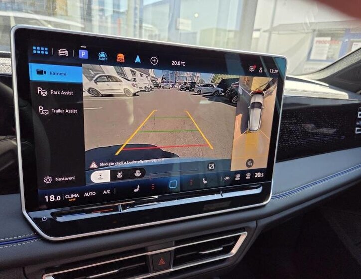 Volkswagen Tiguan SUV / Terénní 2,0 l 195 kw