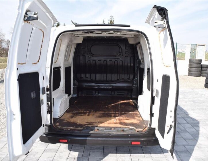 Nissan NV200 MPV 1,6 l 81 kw