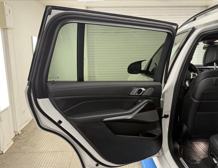 BMW X7 Kombi 3,0 l 250 kw