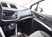 Suzuki SX4 S-Cross 44