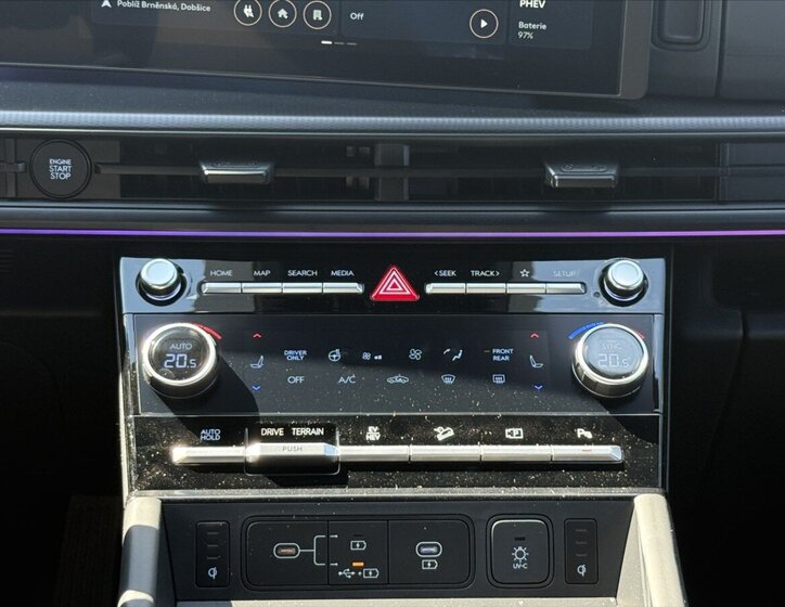 Hyundai Santa Fe SUV / Terénní 1,6 l 185 kw