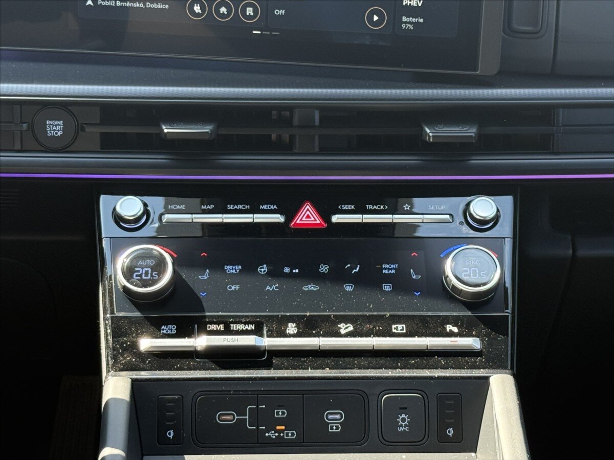 Hyundai Santa Fe SUV / Terénní 1,6 l 185 kw