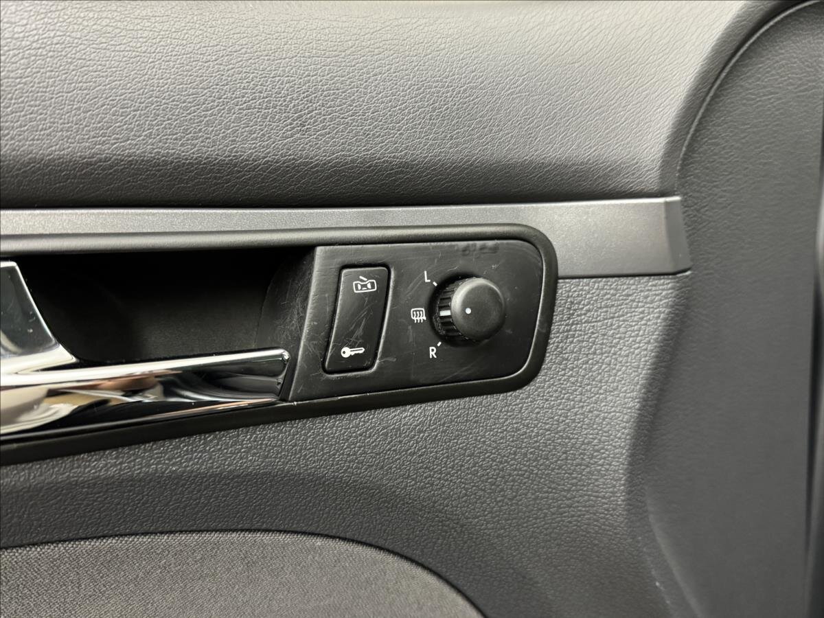 Volkswagen Touran MPV 1,6 l 75 kw