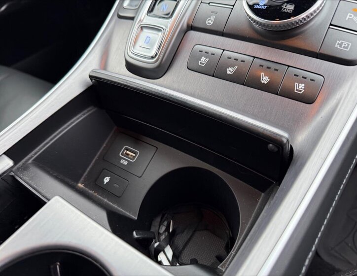 Hyundai Santa Fe SUV 1,6 l 195 kw