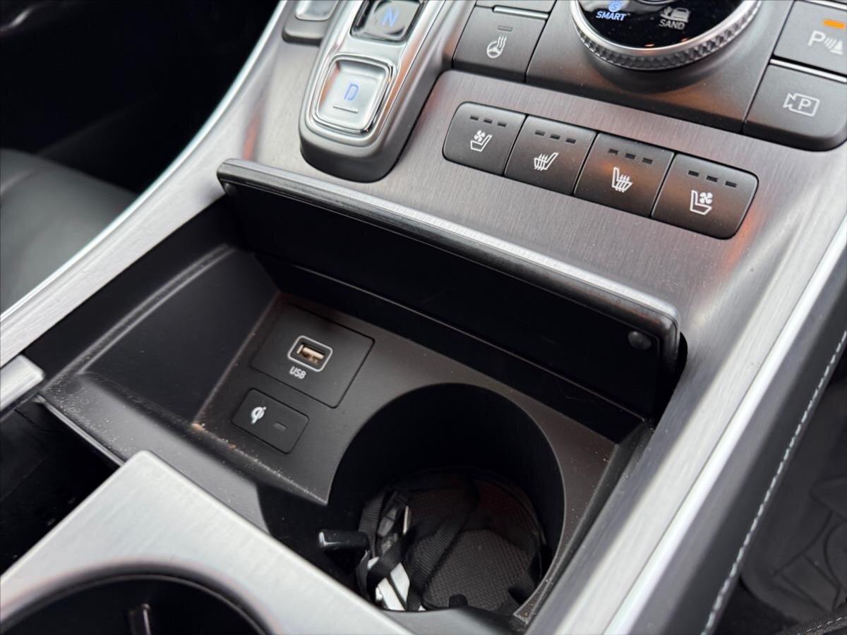 Hyundai Santa Fe SUV 1,6 l 195 kw