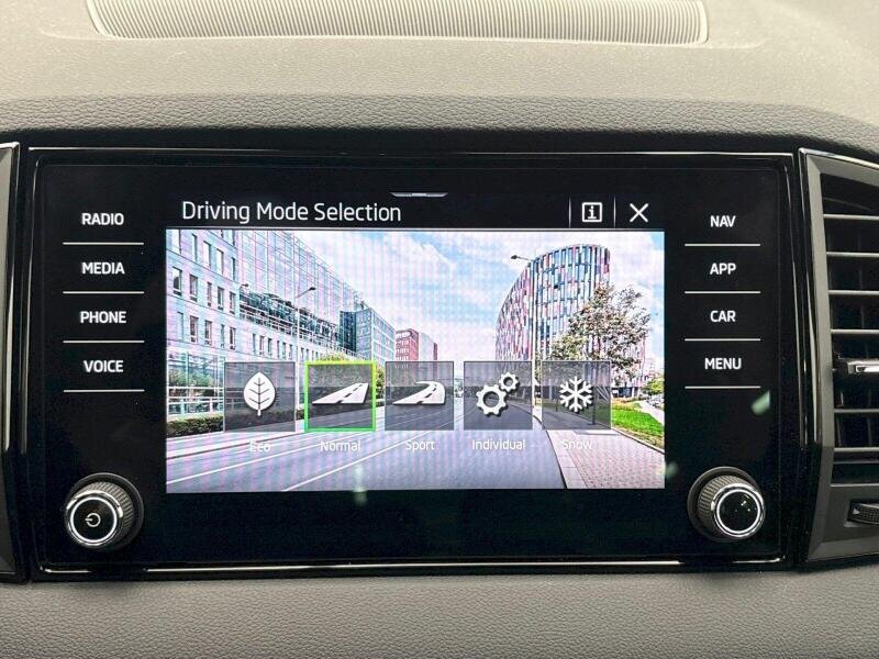 Škoda Karoq SUV 1,5 l 110 kw