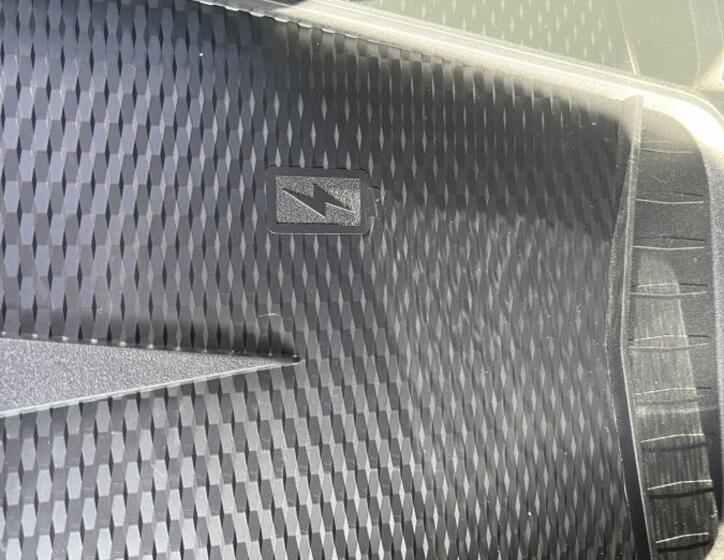 Ford Mustang Mach-E 33