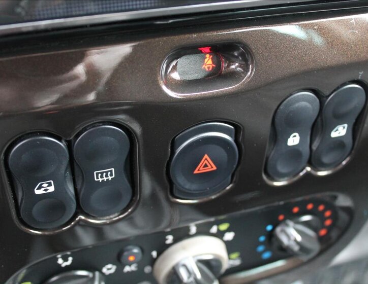 Dacia Duster SUV / Terénní 1,6 l 77 kw