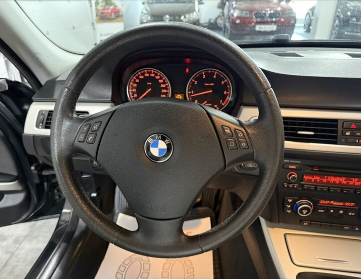 BMW Řada 3 Sedan / Limuzína 2,0 l 105 kw