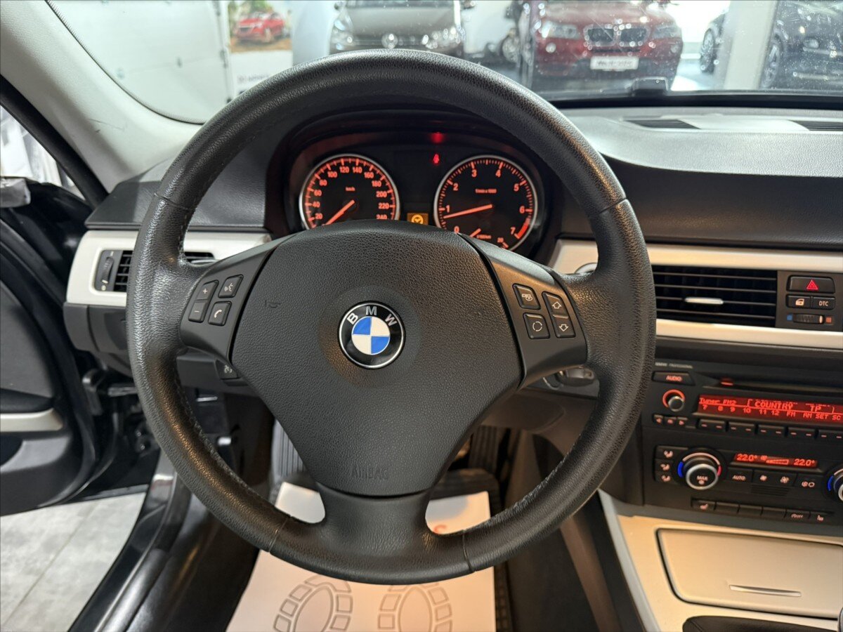 BMW Řada 3 Sedan / Limuzína 2,0 l 105 kw