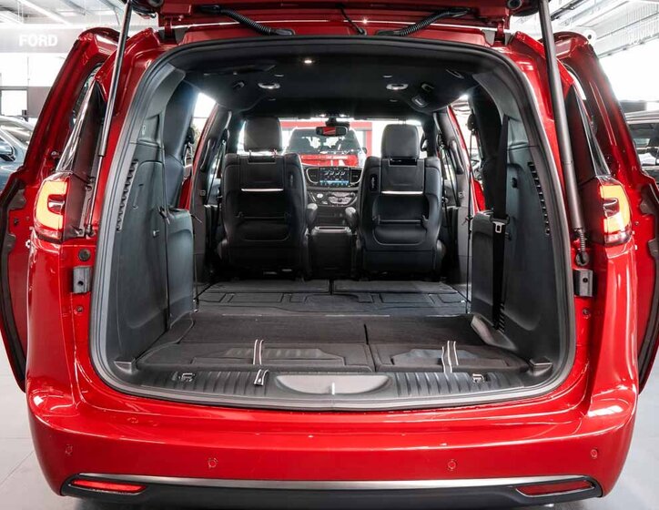 Chrysler Pacifica MPV 3,6 l 221 kw