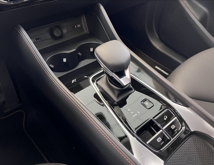 MG HS SUV / Terénní 1,5 l 125 kw