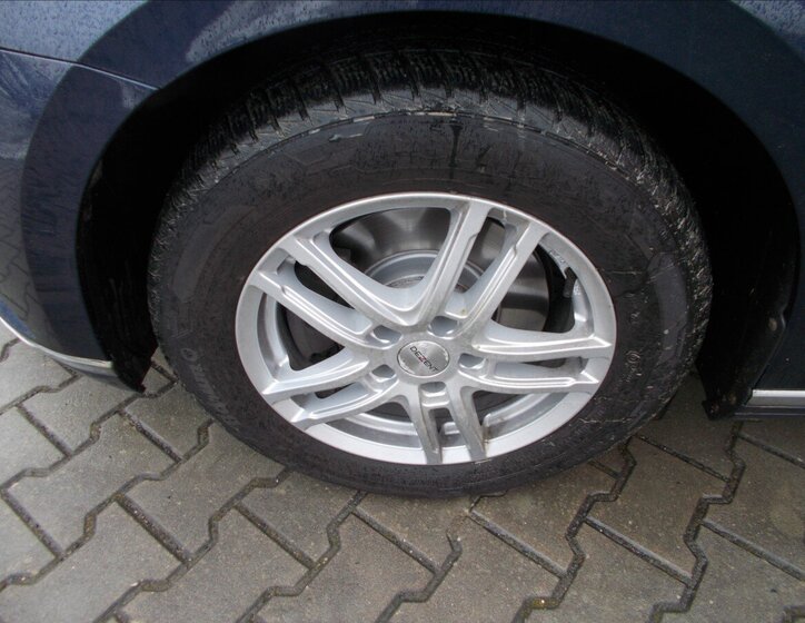 Volkswagen Passat Kombi 1,4 l 110 kw