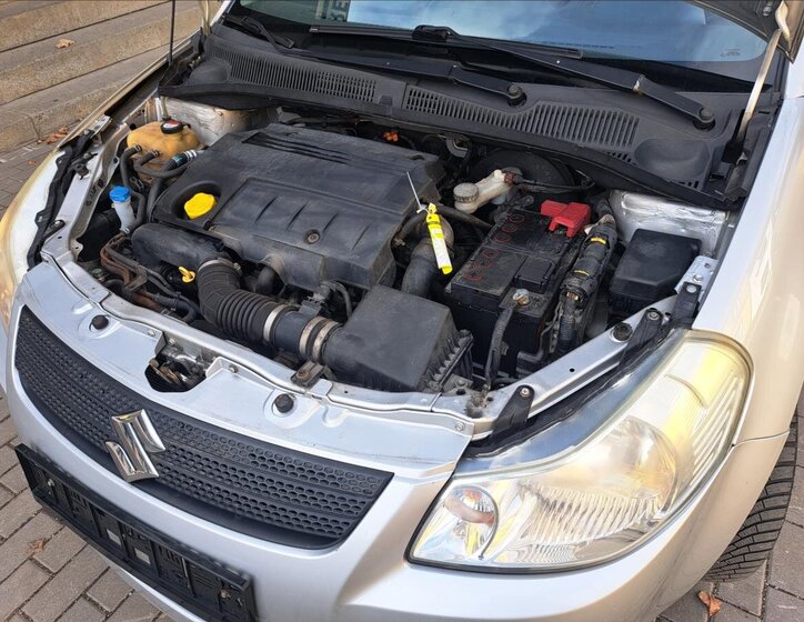 Suzuki SX4 Hatchback 1,9 l 88 kw
