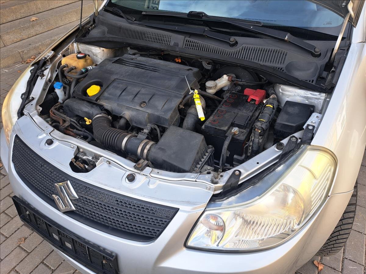Suzuki SX4 Hatchback 1,9 l 88 kw
