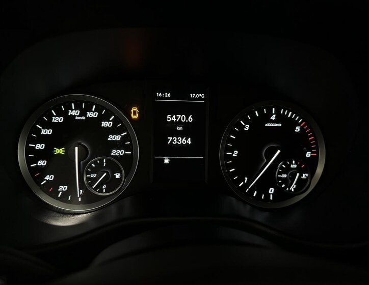 Mercedes-Benz Vito 18