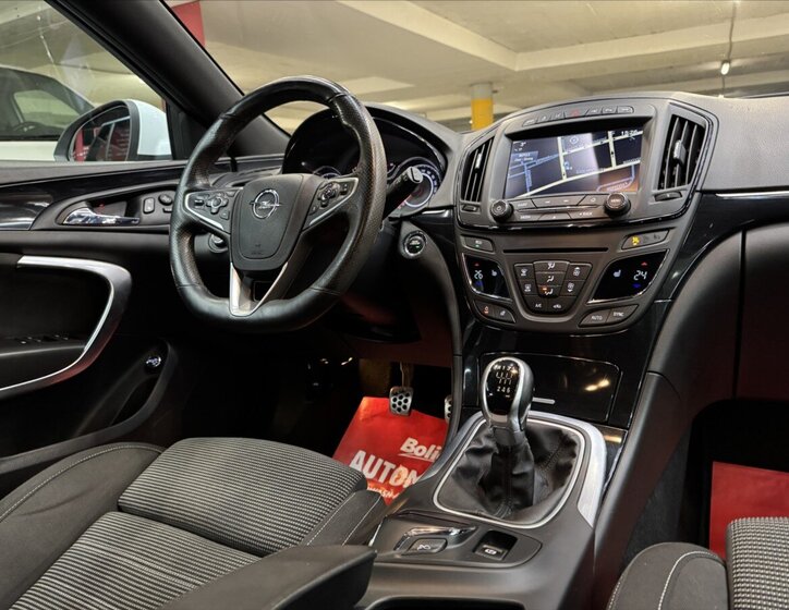 Opel Insignia Kombi 2,0 l 120 kw