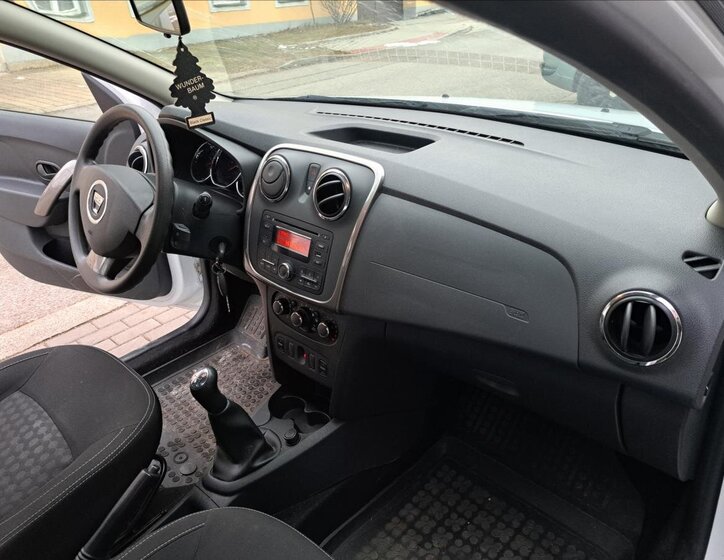Dacia Sandero 28