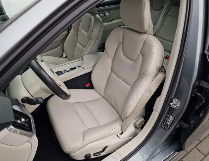 Volvo V90 Kombi 2,0 l 140 kw