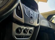 Ford Focus Kombi 998,0 74 kw