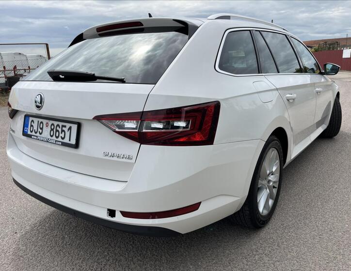 Škoda Superb 48