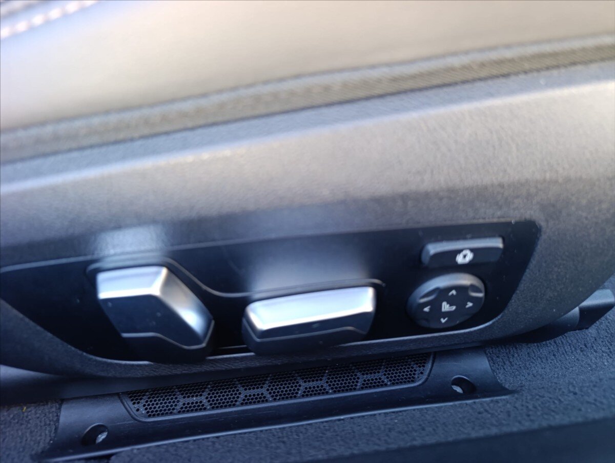 BMW Řada 8 Kupé 4,4 l 390 kw