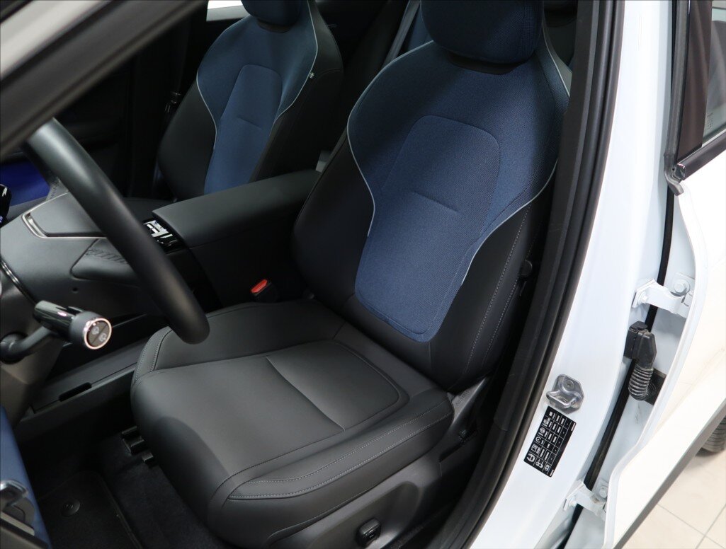 Volvo EX30 Hatchback 0,0 200 kw