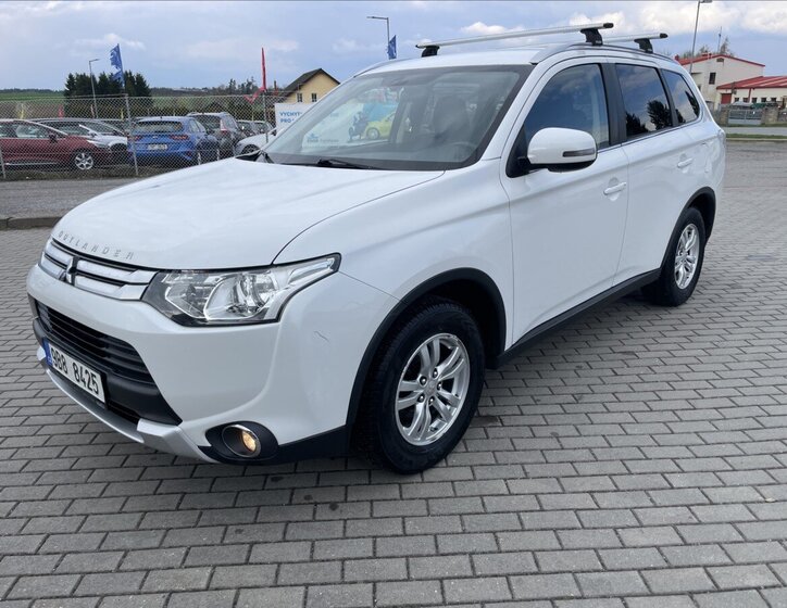 Mitsubishi Outlander SUV / Terénní 2,3 l 110 kw