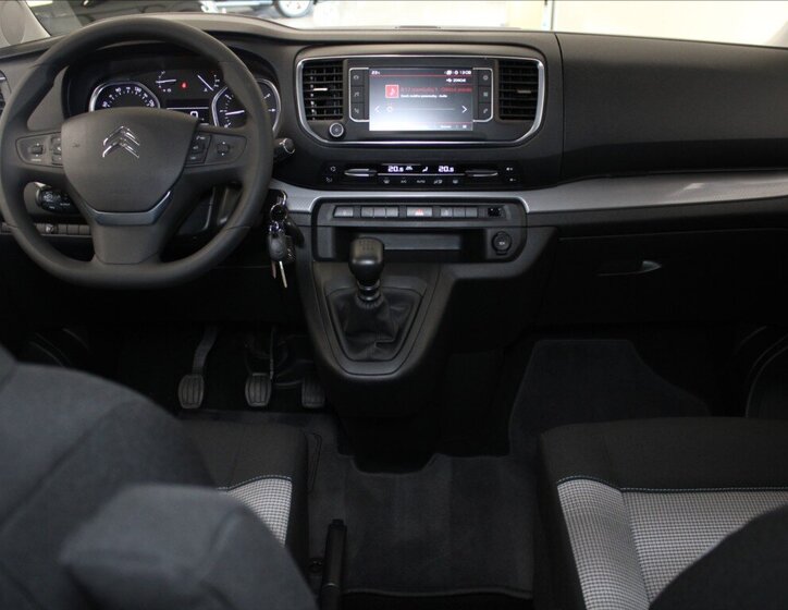 Citroën SpaceTourer MPV 2,0 l 110 kw