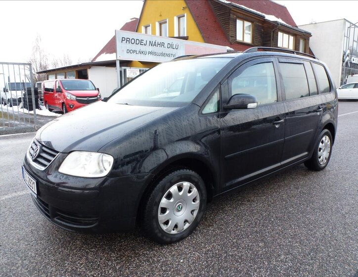 Volkswagen Touran Kombi 2,0 l 100 kw