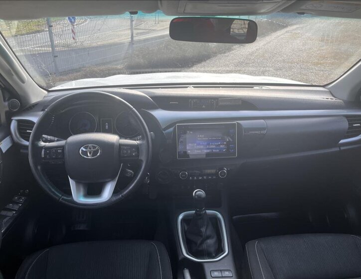 Toyota Hilux Pick-up 2,4 l 110 kw