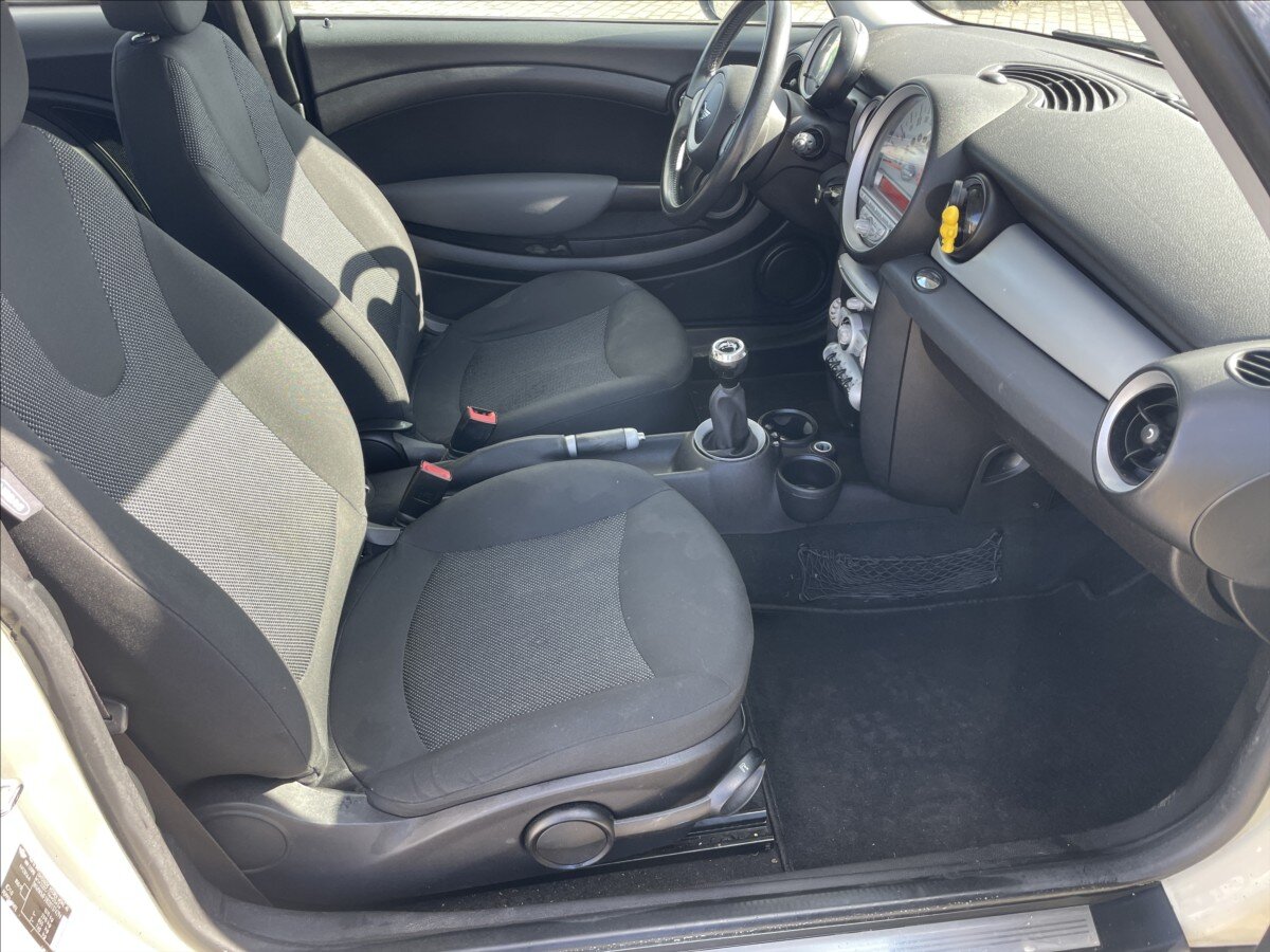 Mini Cooper Hatchback 1,6 l 88 kw