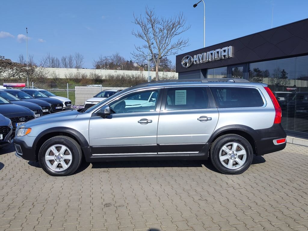 Volvo XC70 Kombi 2,4 l 151 kw