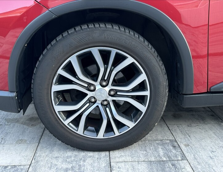 Mitsubishi Outlander 42