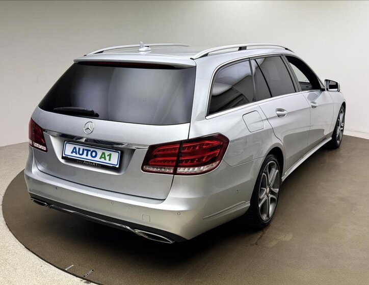 Mercedes-Benz Třídy E 4