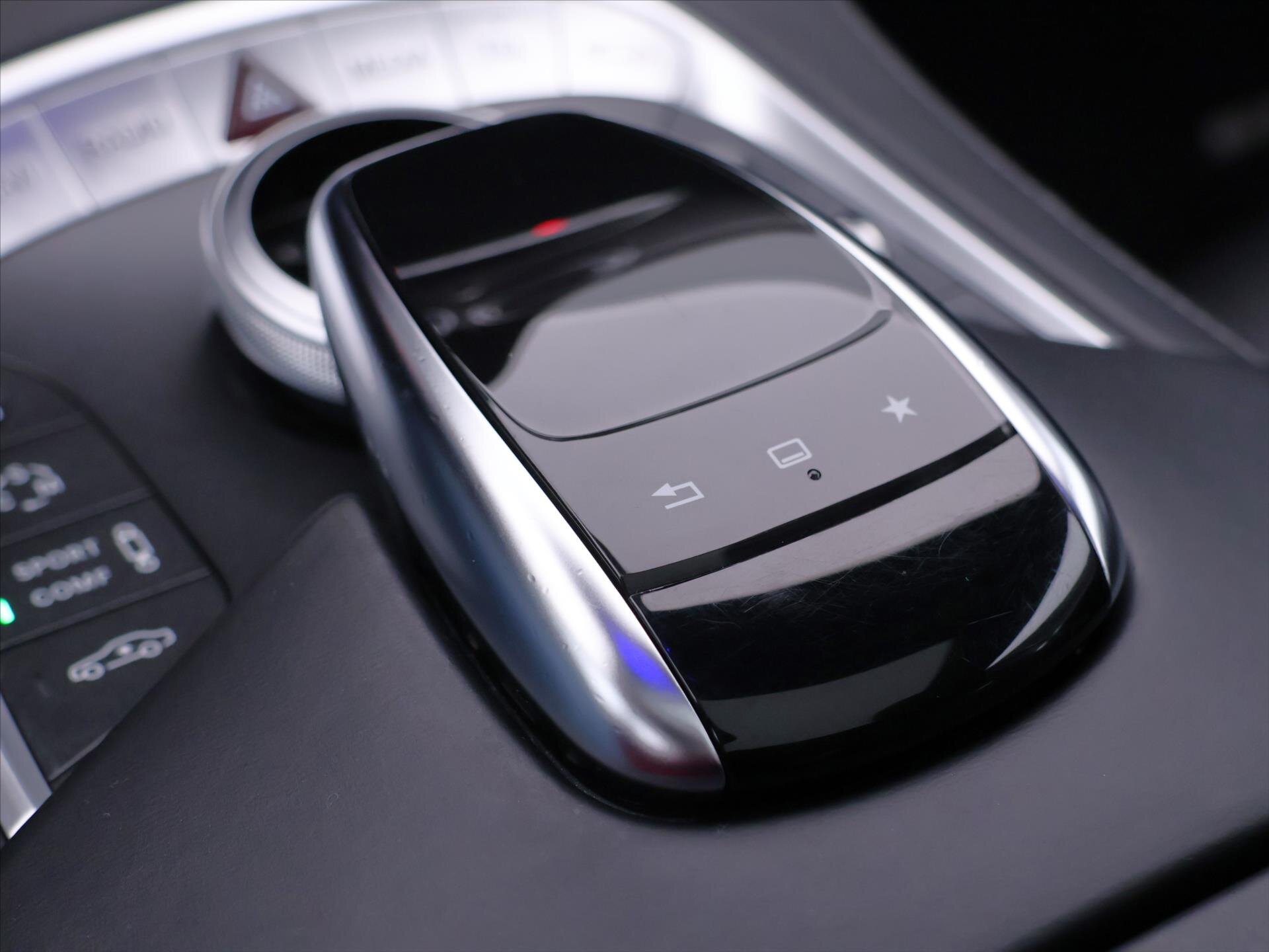 Mercedes-Benz Třídy S Kupé 5,5 l 430 kw