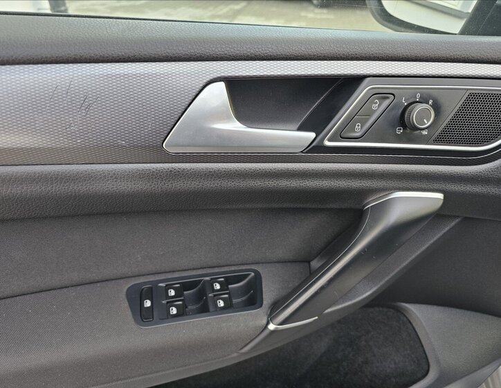 Volkswagen Golf Sportsvan 13