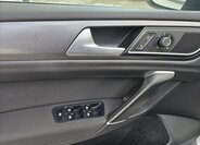 Volkswagen Golf Sportsvan 13