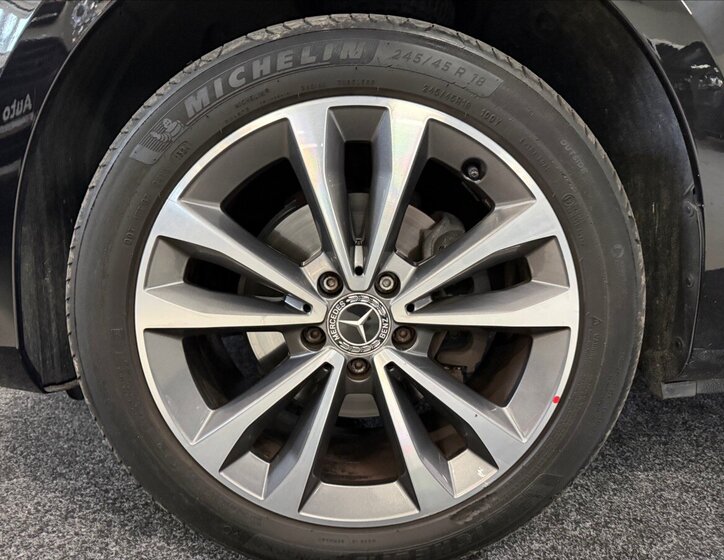 Mercedes-Benz Vito 25